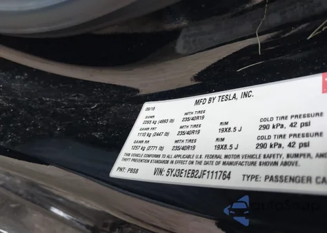 2018 Tesla Model 3 Long Range/Performance z USA, uszkodzony, nr VIN 5YJ3E1EB2JF111764